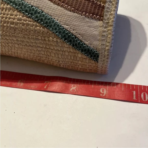 Vtg Carlos Falchi Tan Straw Snake Print Geometrical Boho Flat Underarm Purse Bag - Picture 6 of 9